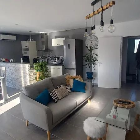 Charming, Very Bright House With A Pool Villa *